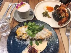 -FLOVIE FLORIST CAFE