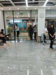 -阿三造型烫染•接发
