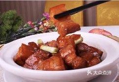 Braised Pork in Clay Pot
