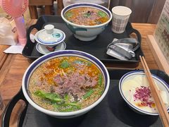 -云阿蛮云南生烫牛肉米线(奉贤路店)