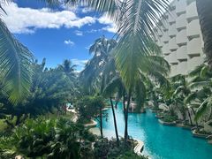 -亚龙湾喜来登·美景台大堂吧