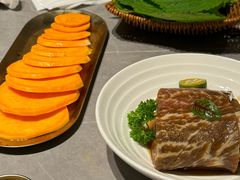 -草家酱蟹炭火烤肉店(珲春南路一店)