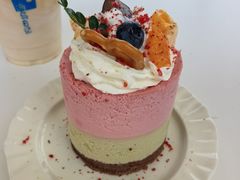 草莓抹茶双拼慕斯蛋糕-海岛日记(养马岛店)