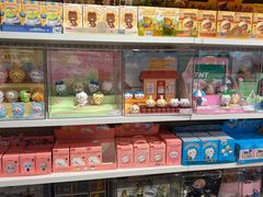 -名创优品(北京新中关购物中心地铁层店)