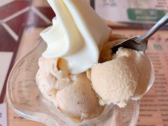 -古老冰山特色冰淇淋店(艾提尕尔店)