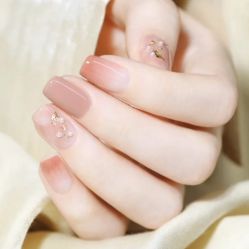-悦指间美甲美睫