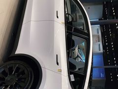 -TESLA 特斯拉(上海太古汇体验店)