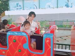 -中山公园儿童游乐场