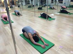 -华翎国际钢管舞培训