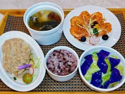 -臻康乃馨月子中心(集美店)