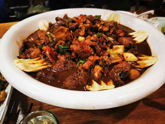 山沟沟炒鸡大排档(长沙路店)-"和家人一起吃饭,选了这个饭店,位置在