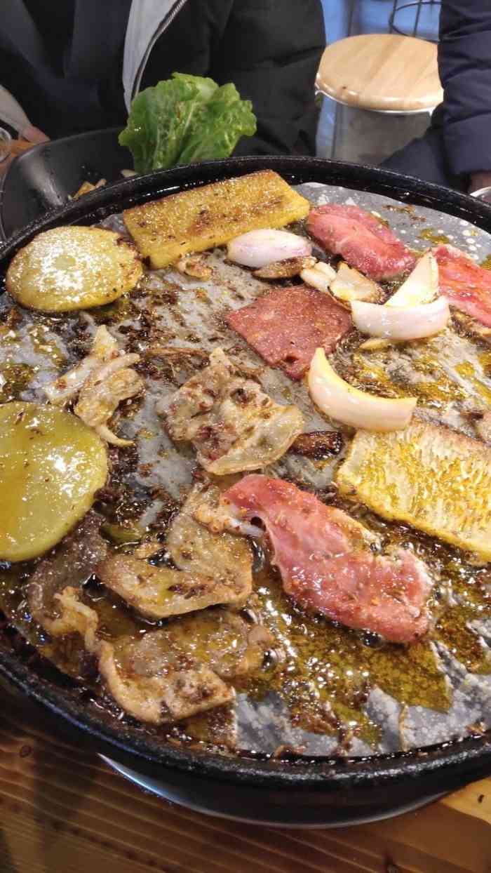 旺记烤肉(中南大学总店)-"休年假,就是要约上朋友一起吃吃吃,长肉肉.