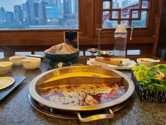 -小天鹅火锅·一线江景洪鼎旗舰店(洪崖洞店)