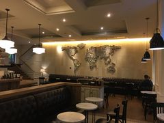 大堂-星巴克臻选(广州沙面店)