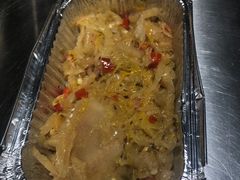 酸菜-马路牙子烧烤音乐酒馆(望京店)