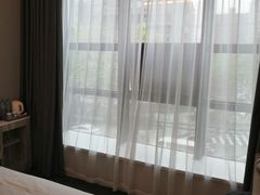-汉庭优佳(上海恒隆广场南京西路地铁站店)