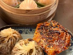 -馋三尺蟹粉小笼(人民广场店)