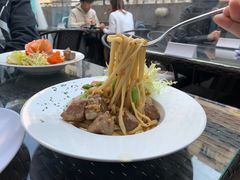 -layback cafe & bar