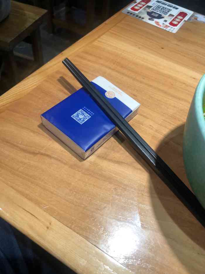 的厨房主要下面烧汤就行大杯椰汁喝的和府捞面 餐巾纸和府捞面餐巾纸