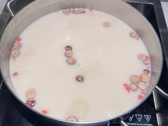 -尚尚仙·酸汤猪手·猪肚鸡火锅(华联万柳购物中心店)