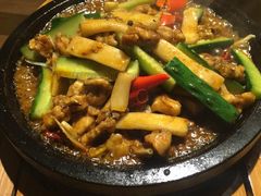 石锅牛蛙-去茶去餐厅(中央大街店)