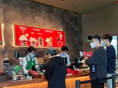 -星巴克臻选(深圳龙华红山天虹店)