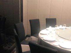 -御花园·粤菜·海鲜火锅(中山公园店)