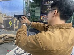 -都市枪神实弹射击俱乐部