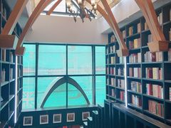 -钟书阁(松江泰晤士小镇店)