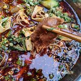美味发现计划｜走街串巷~才能发现这家无名冒菜的美好