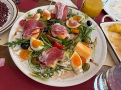 -Mark&Mars Restaurant