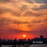 哎你看~他们在拍那个，孕照哎(by骑行小伙)