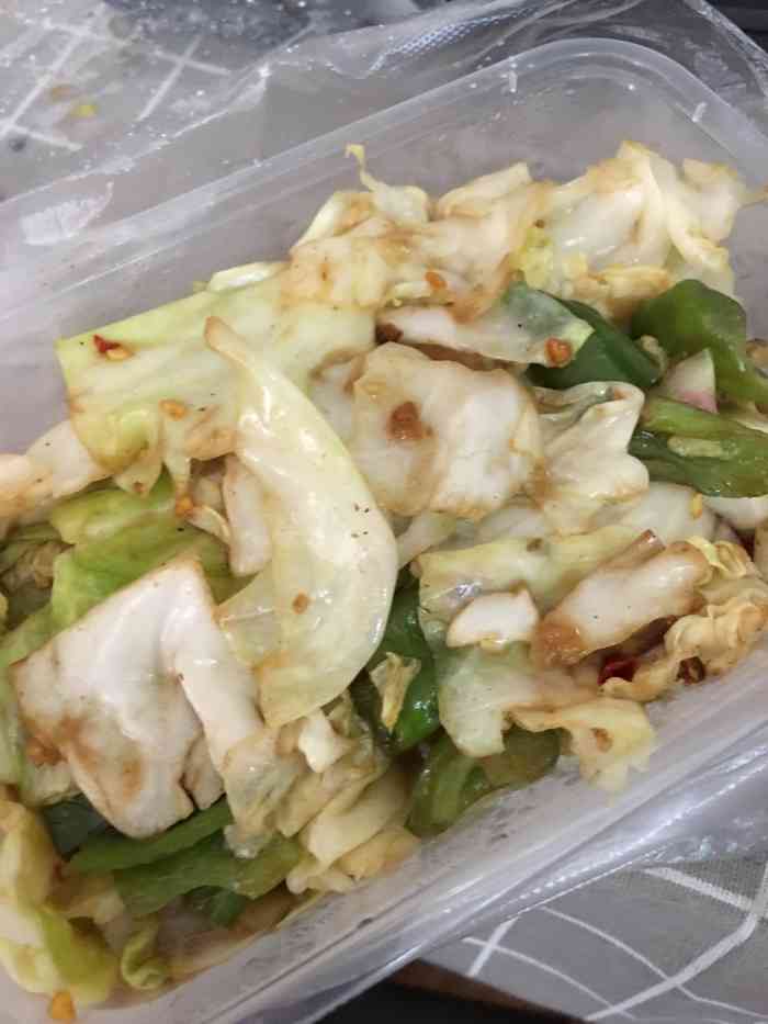 我又开始搜罗外卖了,突然发现好久没吃心爱的人手撕包菜了,这家在森林