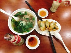 -小姜锅贴(凤凰街店)