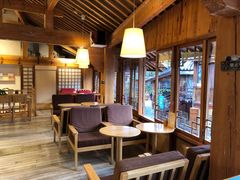 -猫的天空之城概念书店(丽江古城饮玉巷店)