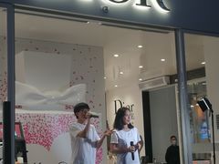 -Dior迪奥(上海世茂广场店)