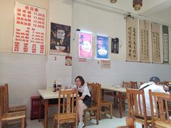 大堂-李兰英湖南面馆(护国路店)