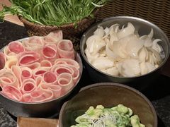 -三出山火锅(南京万象天地店)