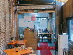 门面-沪西老弄堂面馆(定西路店)