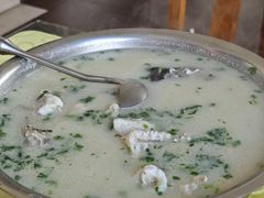 -雪湖煜辰鱼头老店(雪野湖店)