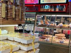 面包甜点陈列柜-昆明冠生园·蛋糕·面包(南强街店)