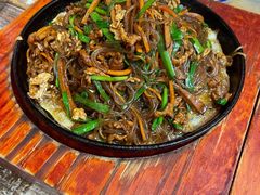 石锅粉丝-八张桌子(老店)