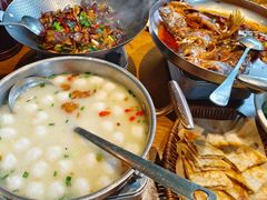 -湘力力小院·鱼汤泡饭(枫林路店)