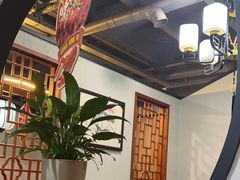 -乡土黄·鲜牛肉火锅·小龙虾(兴业街店)