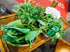-岳记兴隆·青城腊排铜火锅(融创店)