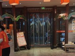 -阿瓦山寨·湘菜现炒·剁椒鱼头王(咸阳总店)