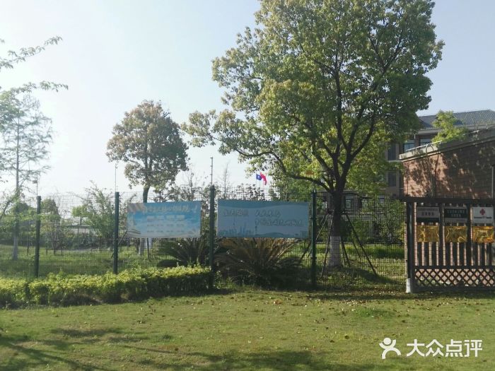 庙行实验学校图片