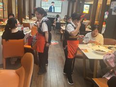-阿瓦山寨·湘菜现炒·剁椒鱼头王(咸阳总店)