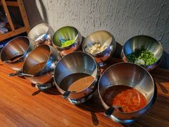 -七甲山烤肉(长白山奇石山珍根艺一条街店)