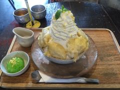 -莓园冰淇淋店